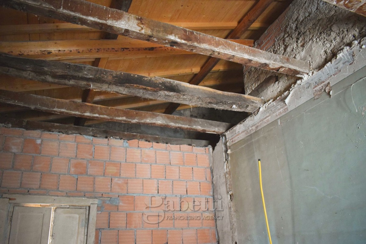 Trilocale da ristrutturare a Campobasso