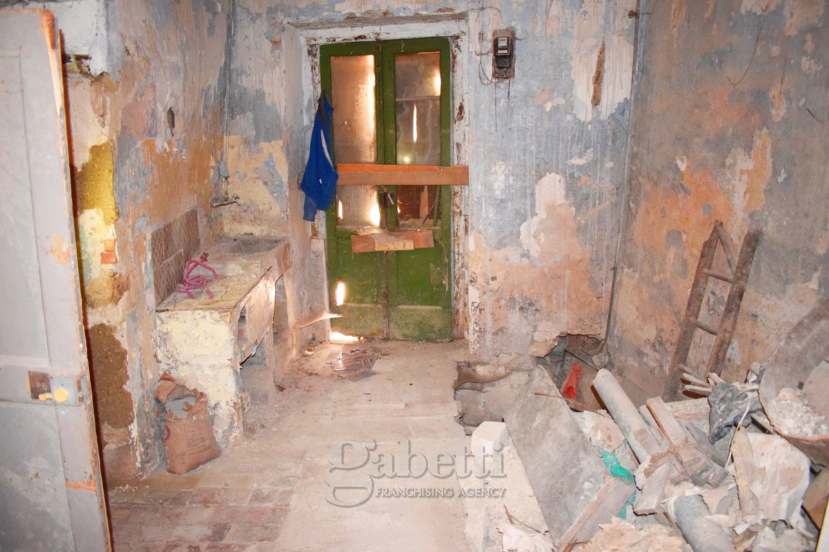 Trilocale da ristrutturare a Campobasso