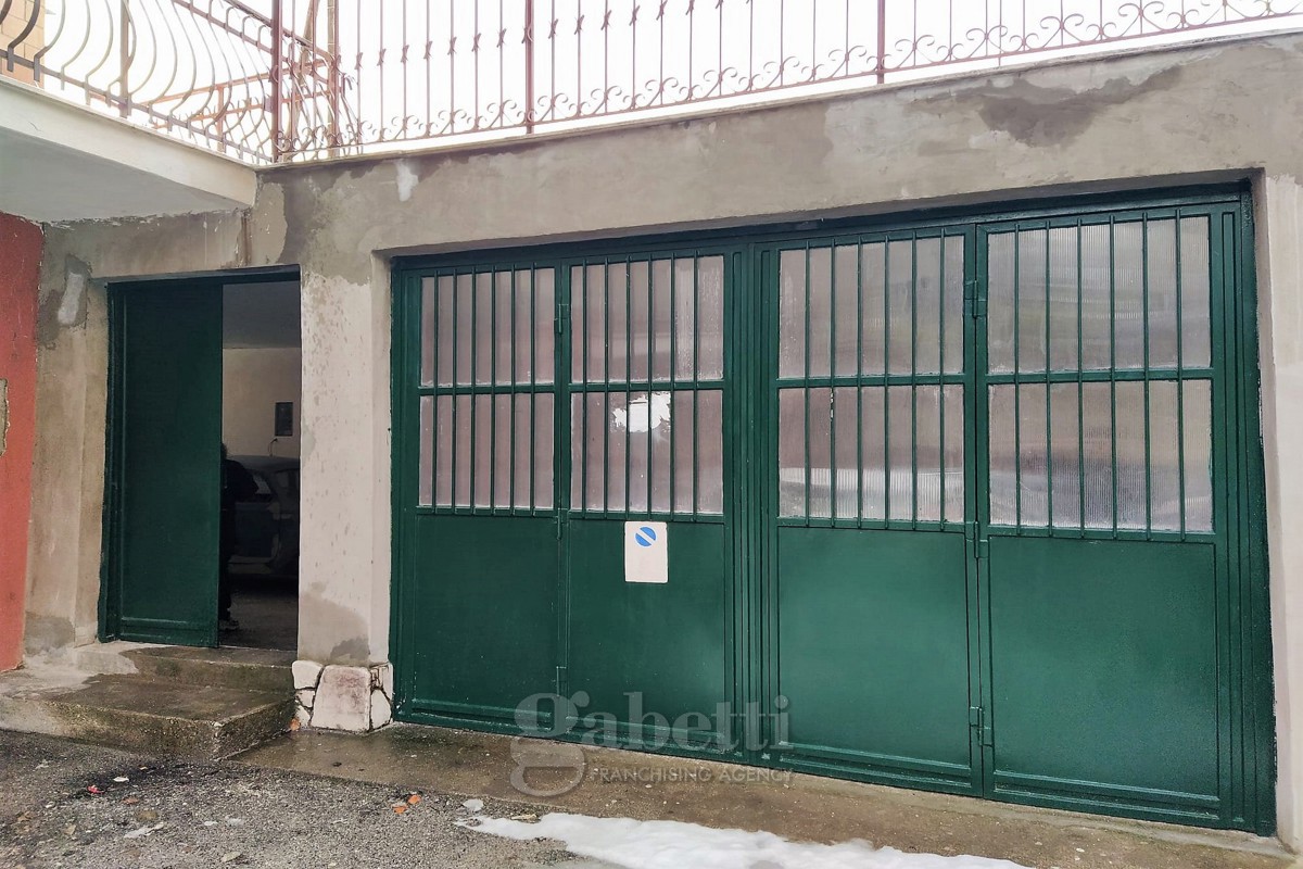 Box/Garage 60mq in vendita a Campobasso