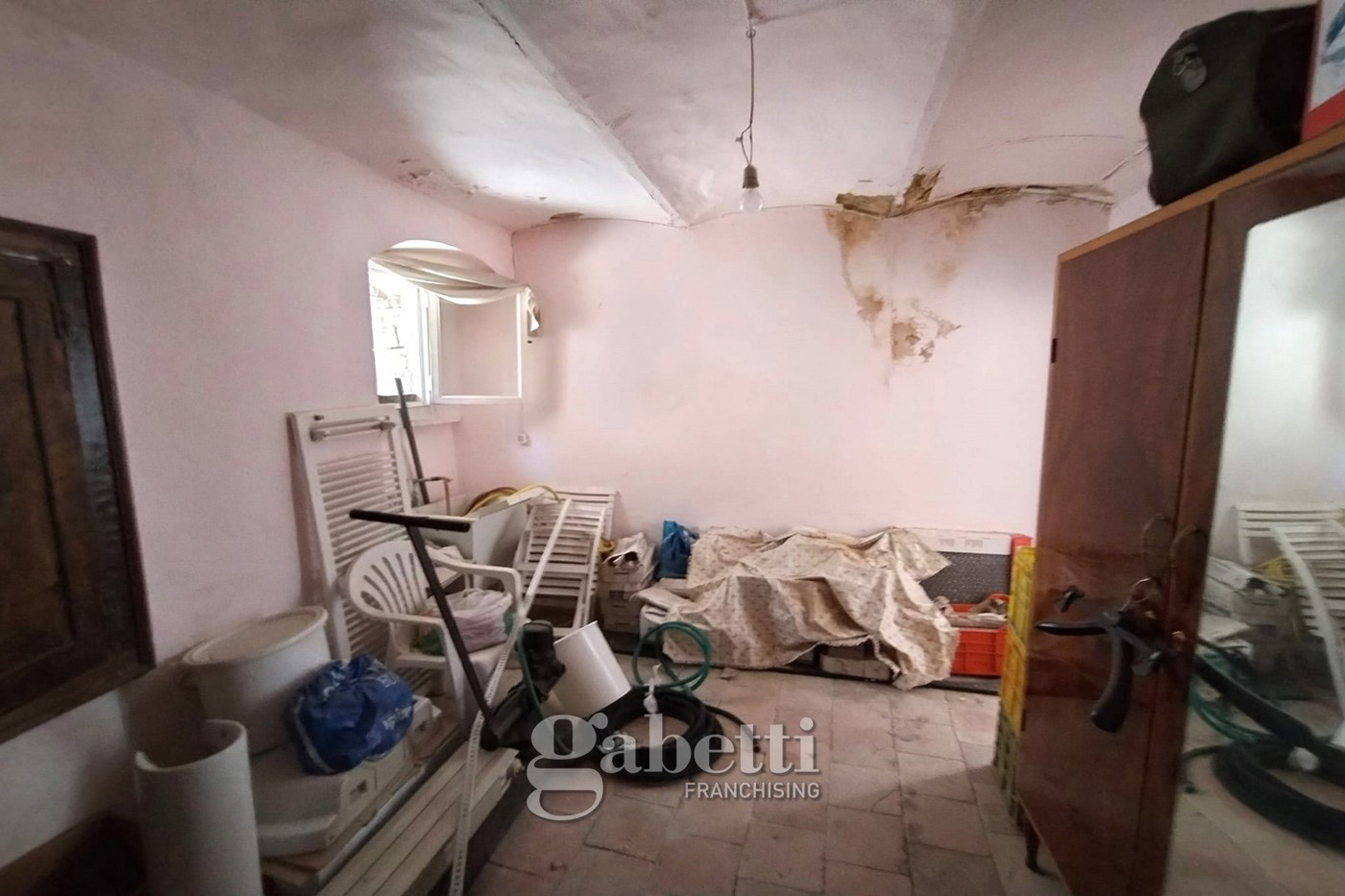 Casa indipendente da ristrutturare a Molise