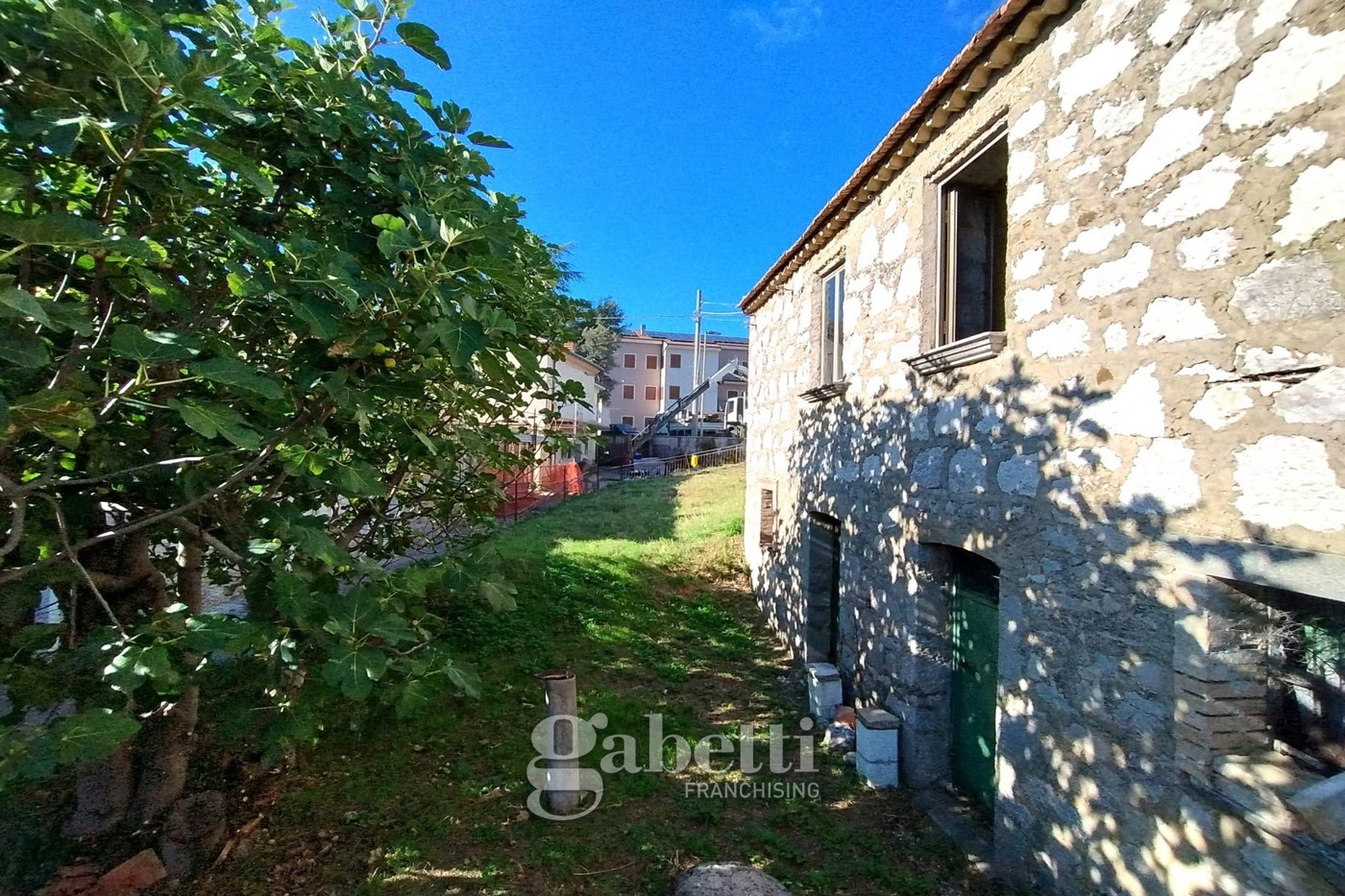 Casa indipendente con giardino a Molise
