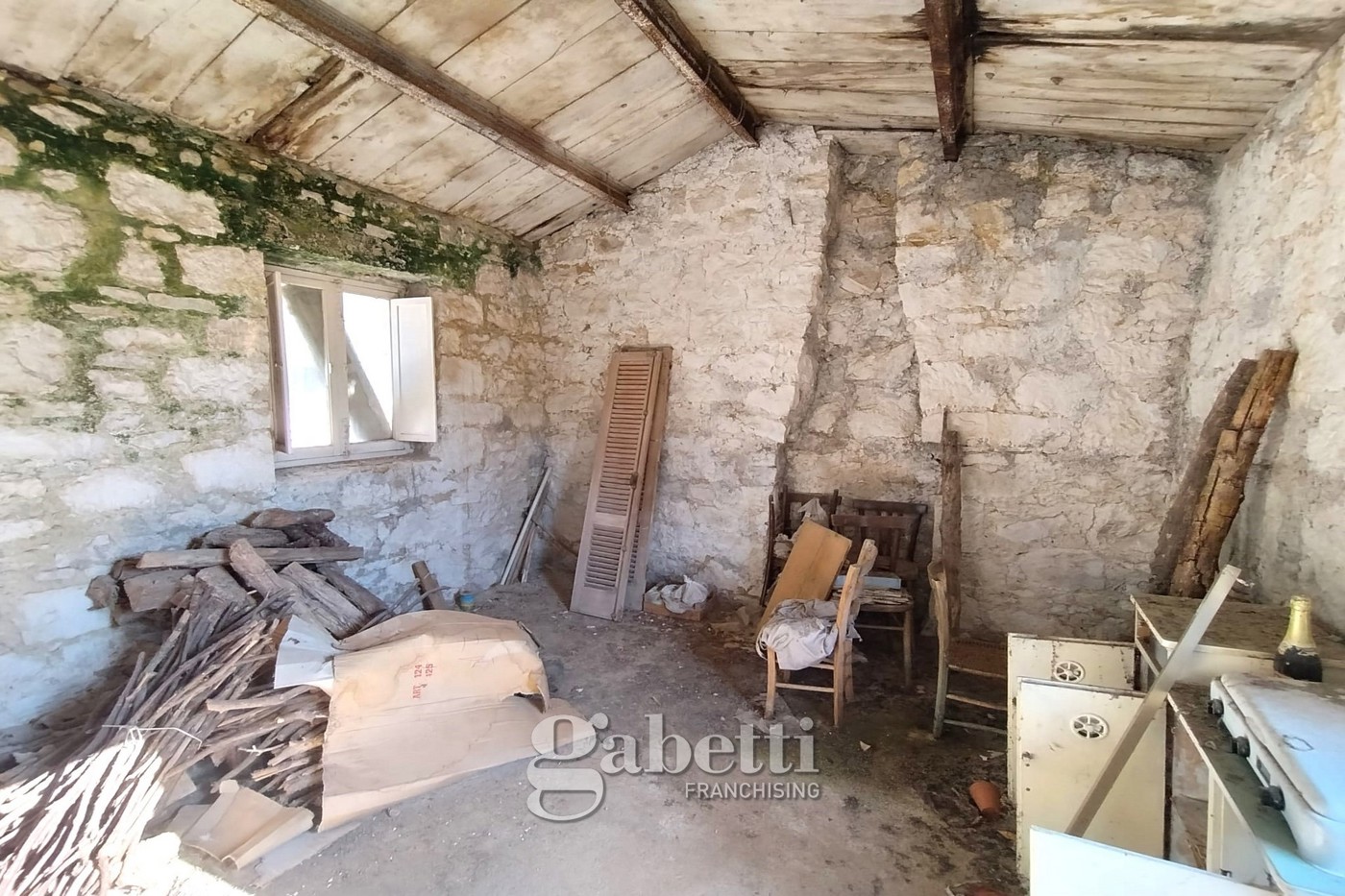 Casa indipendente con giardino a Molise