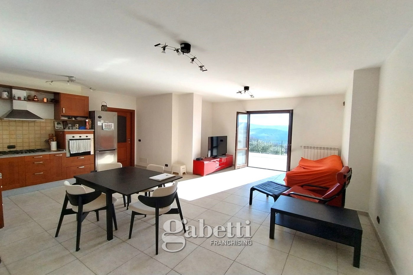 Trilocale con giardino a Campodipietra