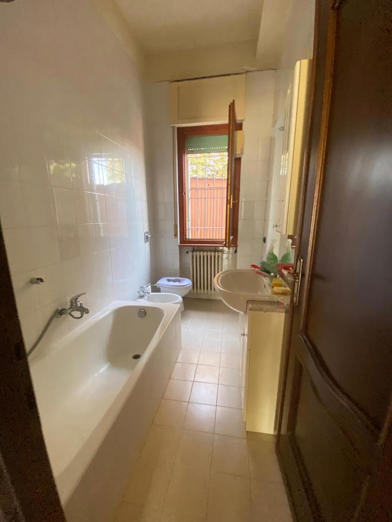 Villa con giardino a Castello d'Agogna