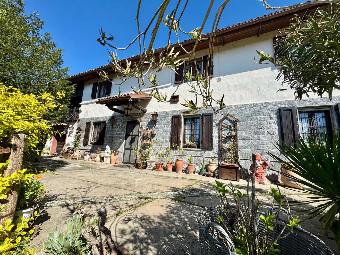 Casa indipendente in vendita a Mortara