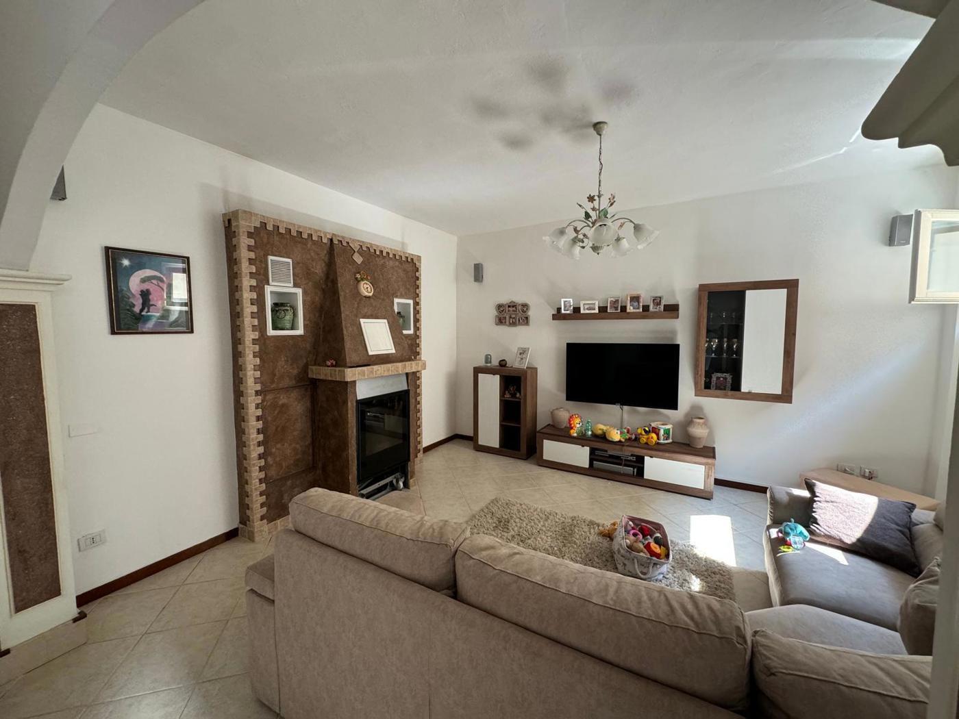 Casa indipendente con giardino a Lomello