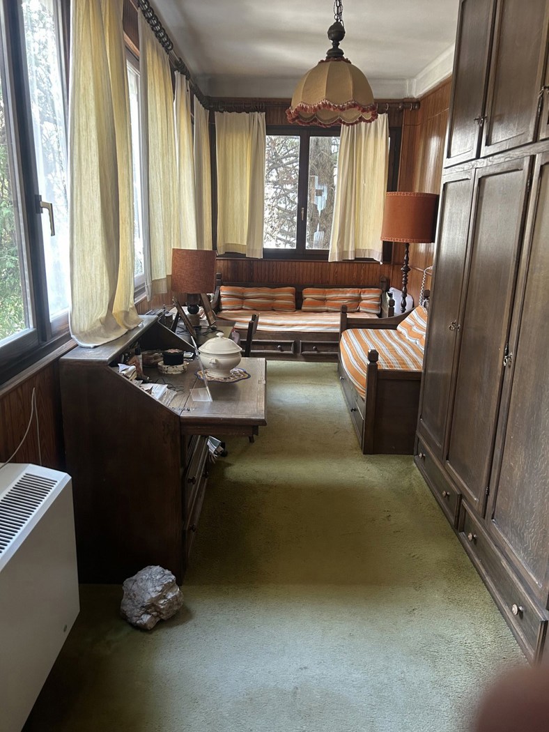 Stabile/Palazzo con box doppio a Brusson