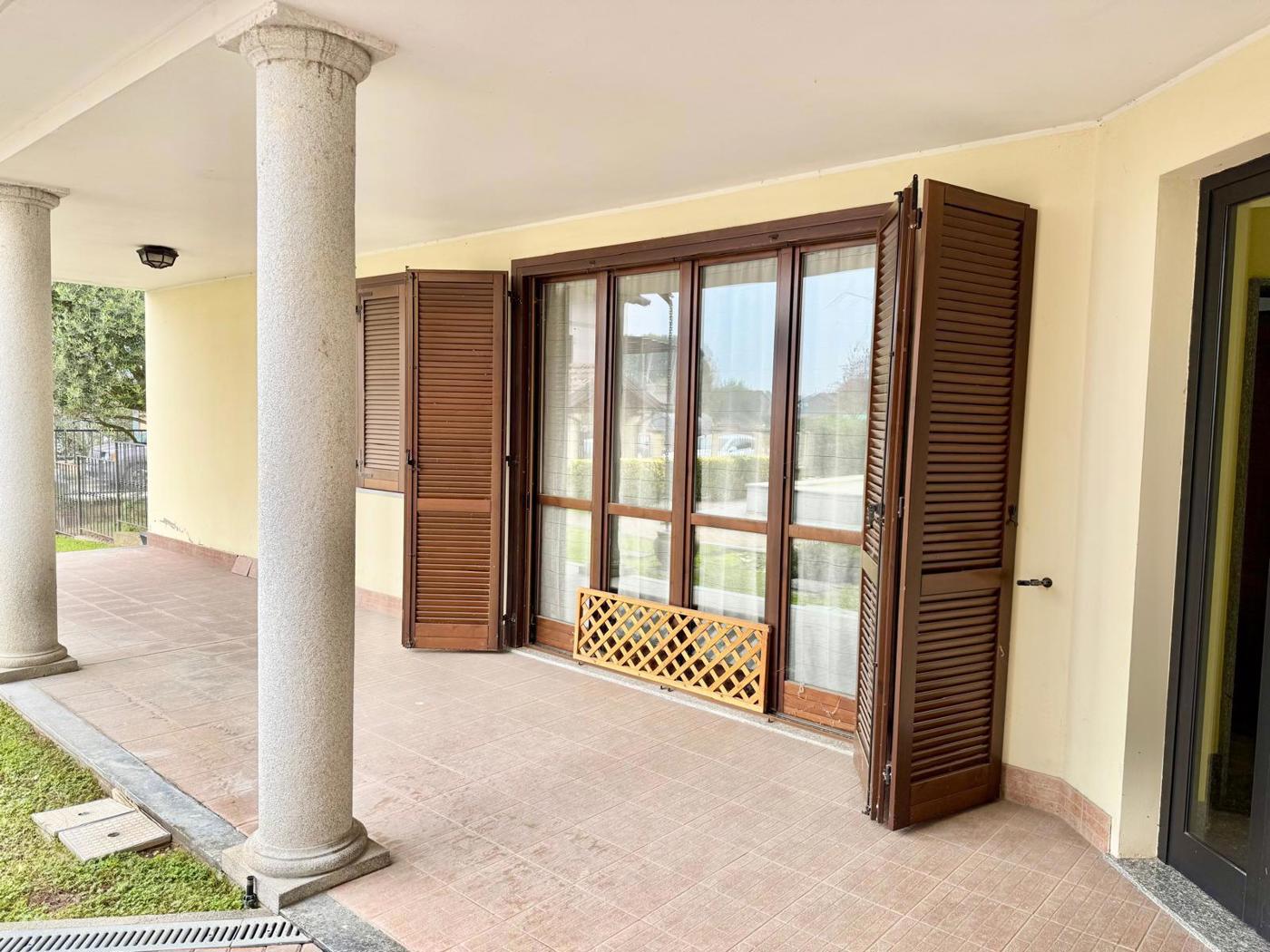 Trilocale con box a Mortara