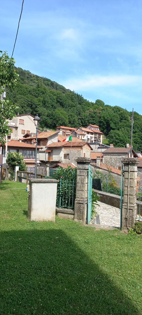 Trilocale in vendita a Casalzuigno