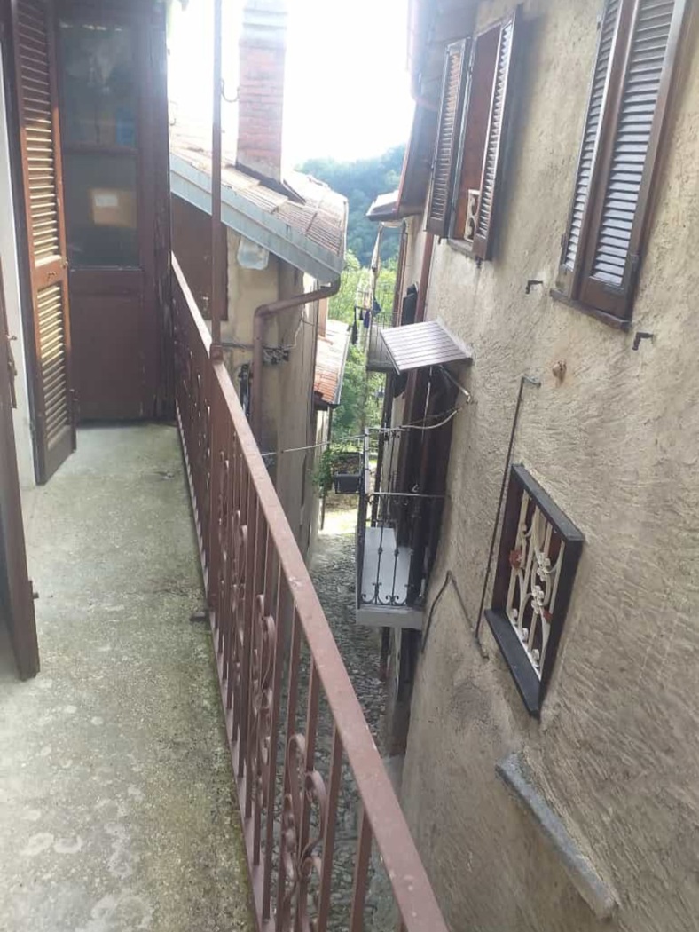 Trilocale in vendita a Casalzuigno