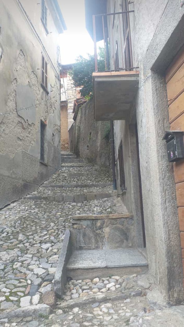 Trilocale in vendita a Casalzuigno