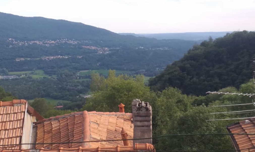 Trilocale in vendita a Casalzuigno