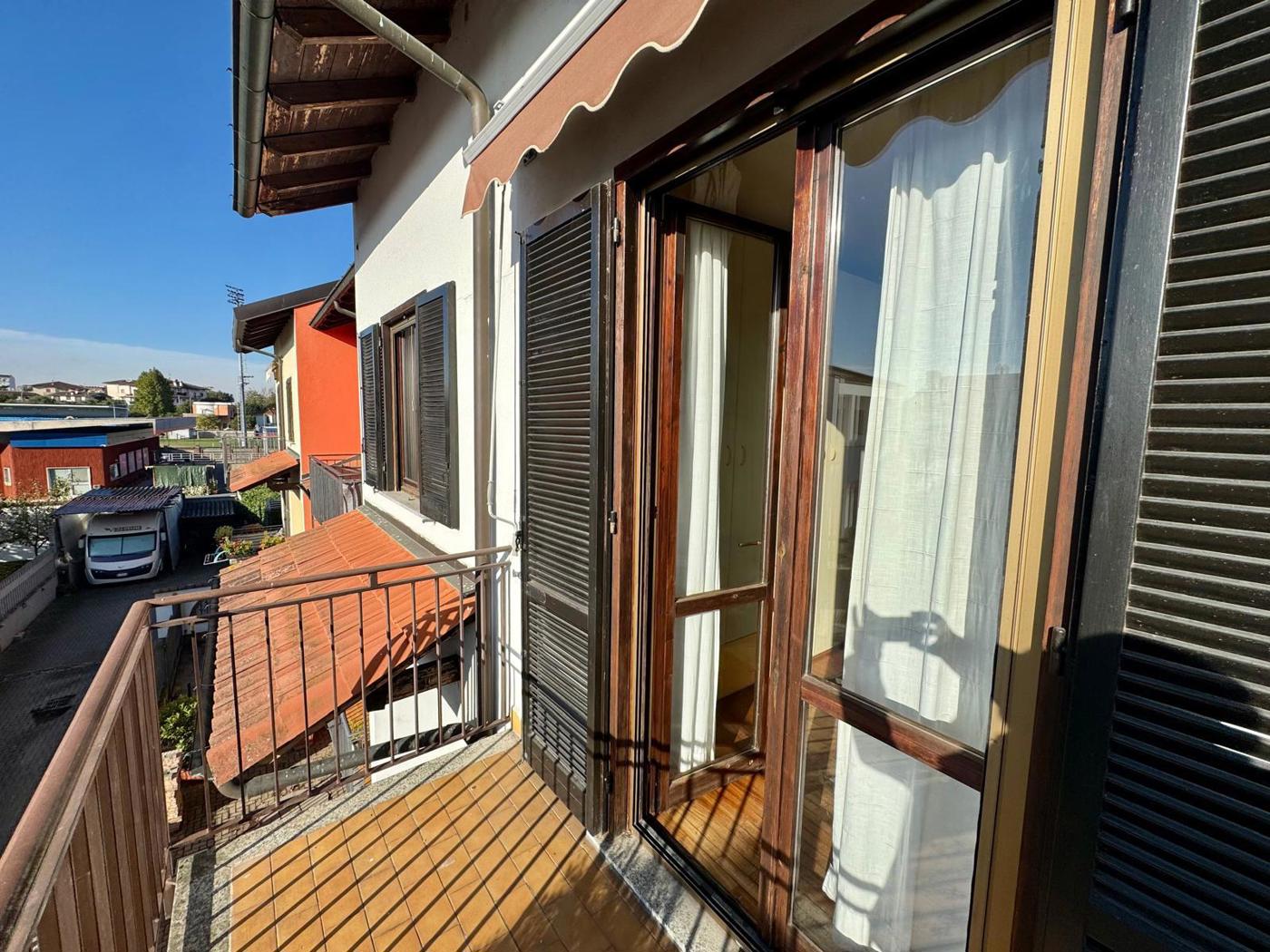 Villa con giardino a Mortara