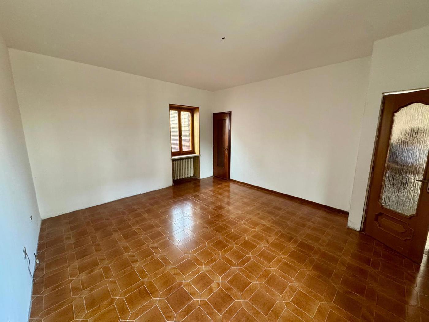 Casa indipendente con giardino a Robbio