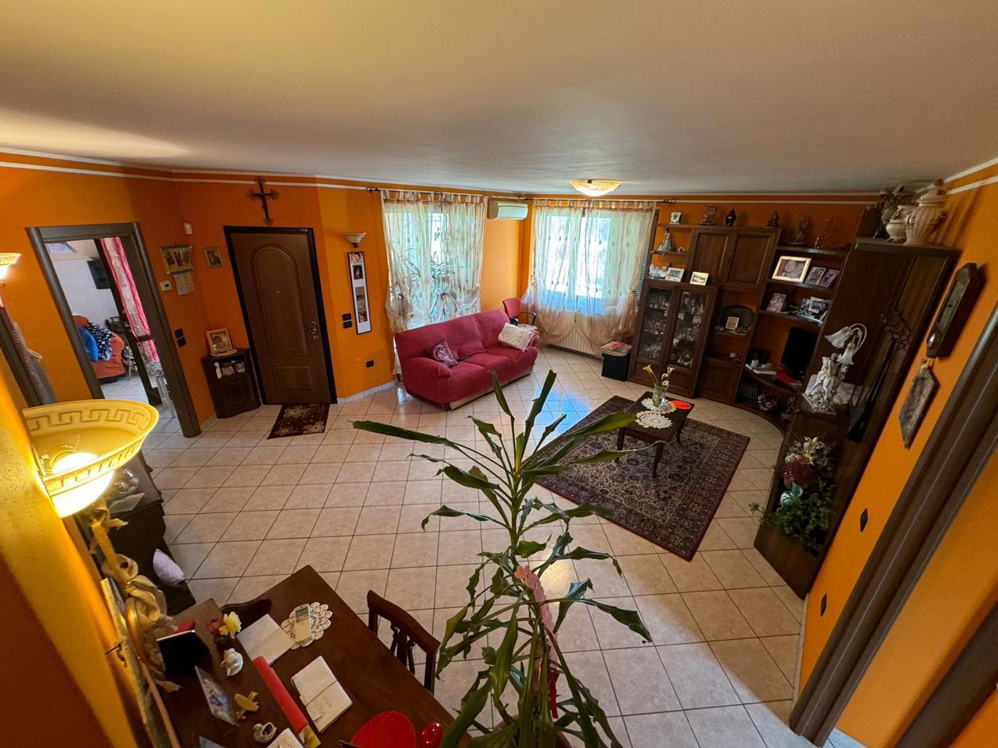 Villa con giardino a Mortara