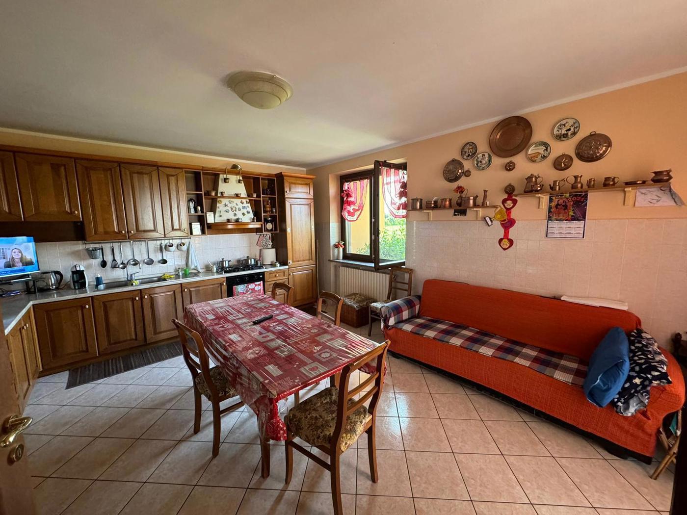 Villa con giardino a Mortara