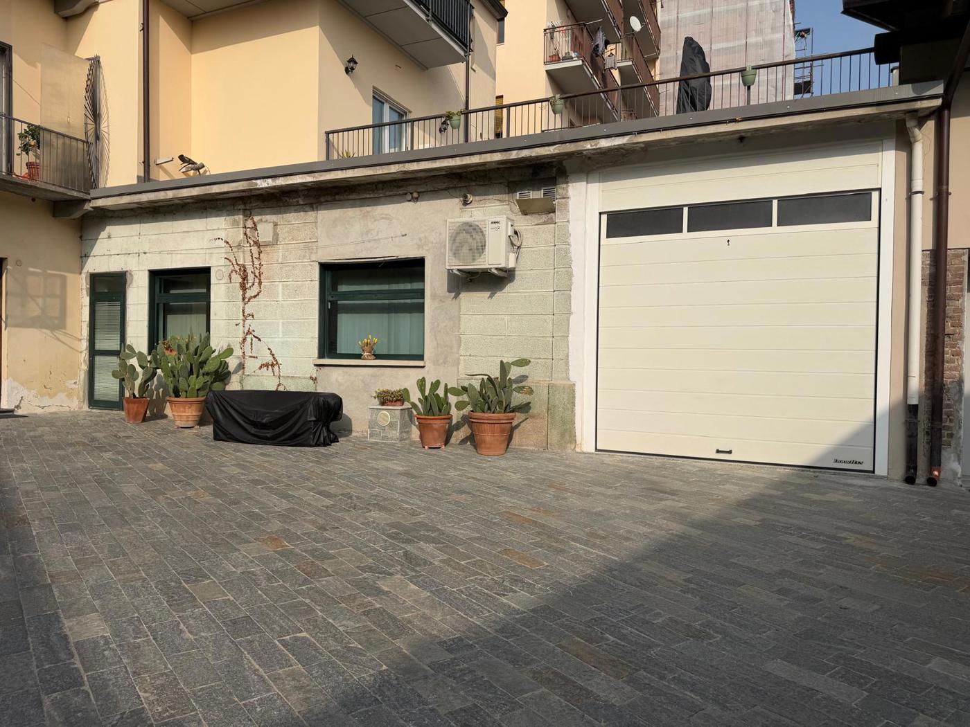 Ufficio ristrutturato a Cigliano