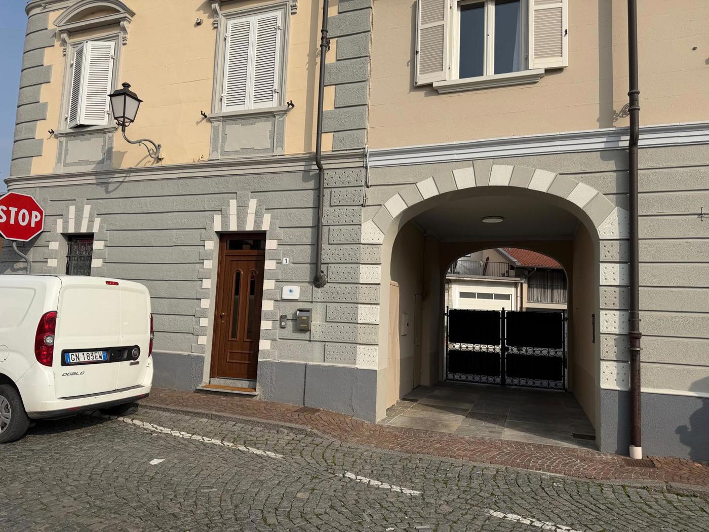 Ufficio ristrutturato a Cigliano