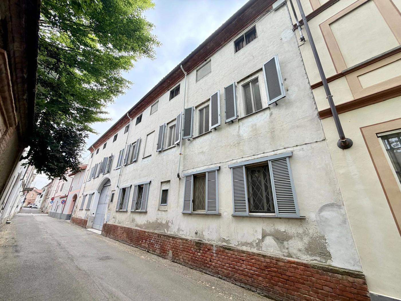 Rustico con giardino a Sartirana Lomellina