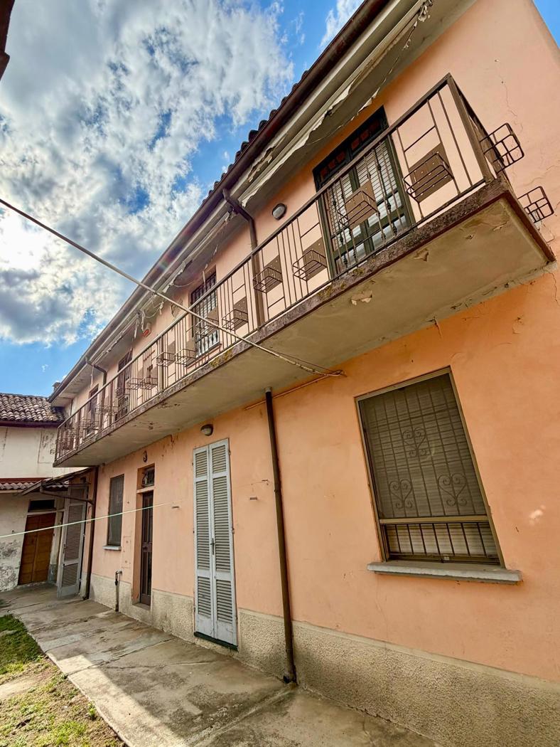 Casa indipendente con giardino a Mortara