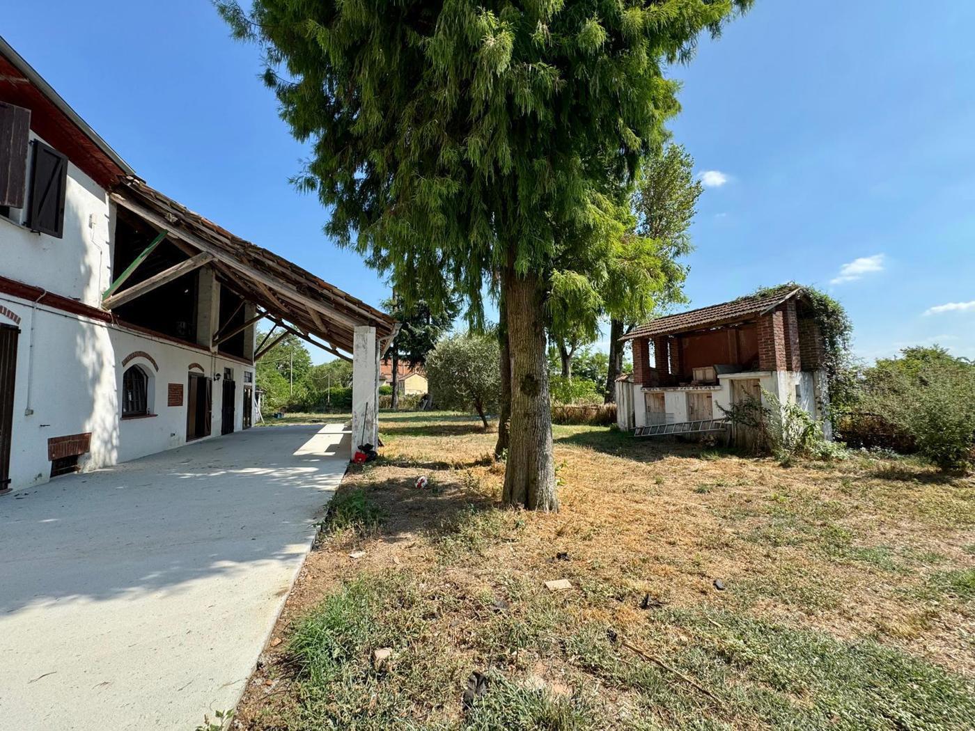 Rustico con giardino a Mortara