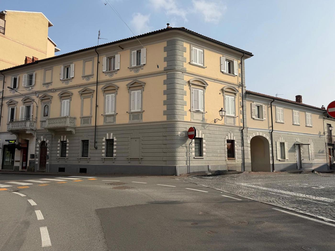 Ufficio ristrutturato a Cigliano