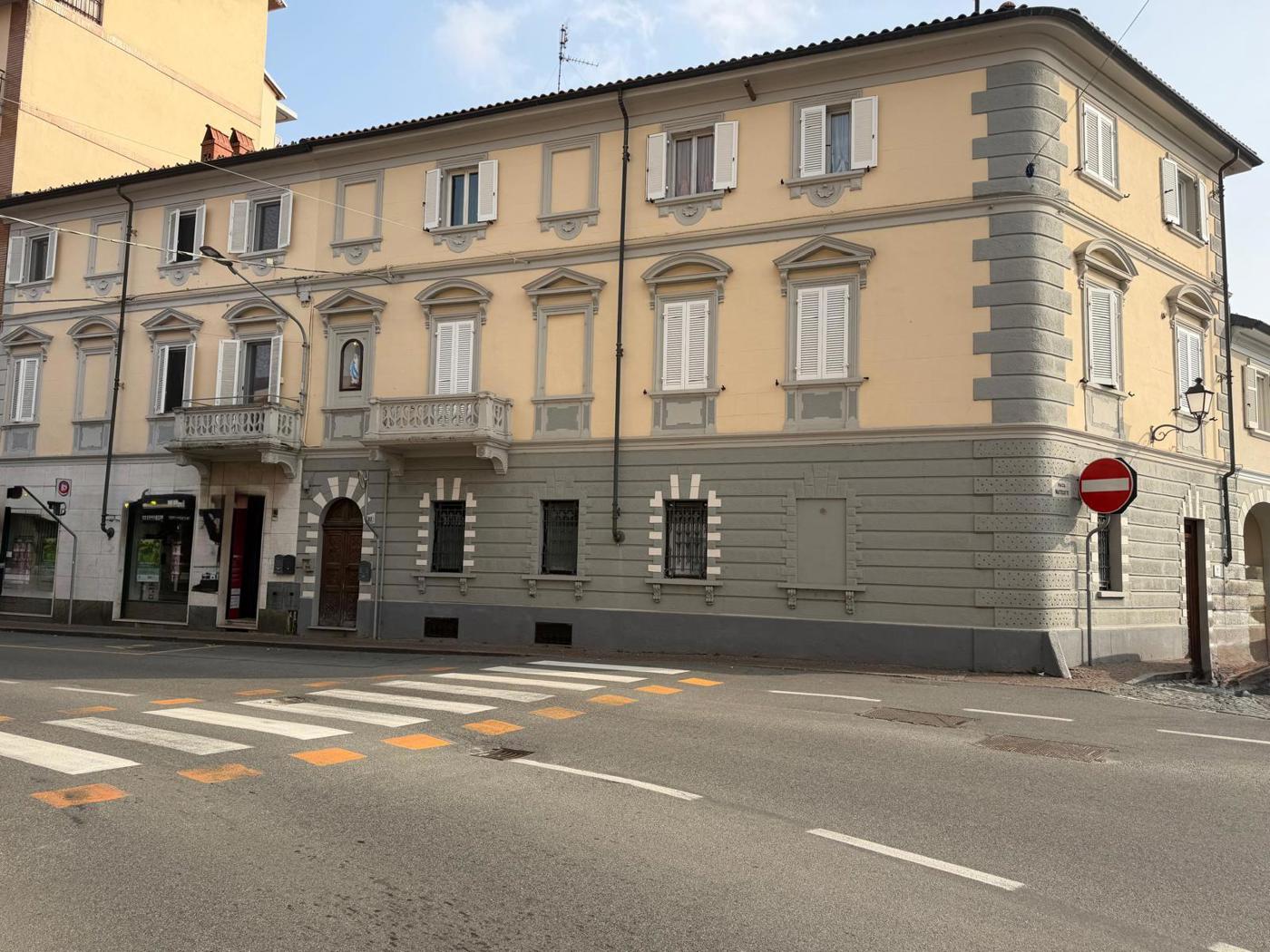 Ufficio ristrutturato a Cigliano