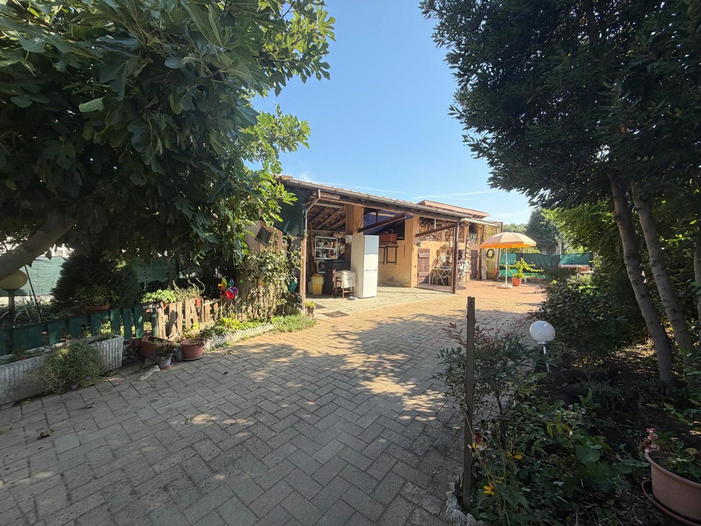 Casa indipendente con box doppio a Cergnago