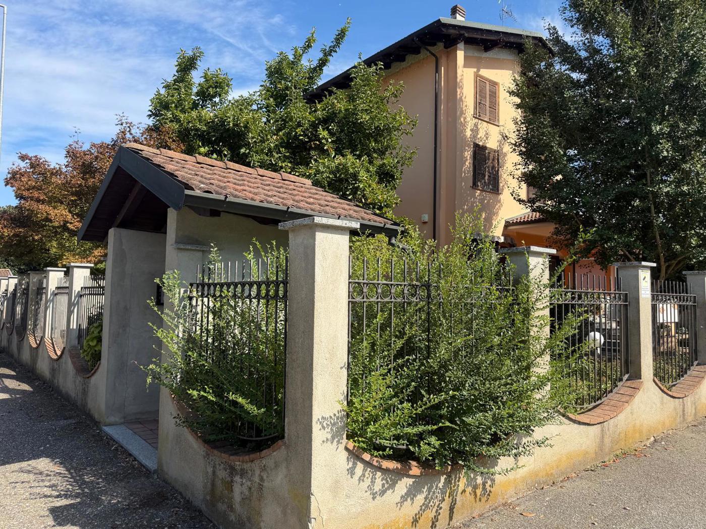 Villa in affitto a Castello d'Agogna