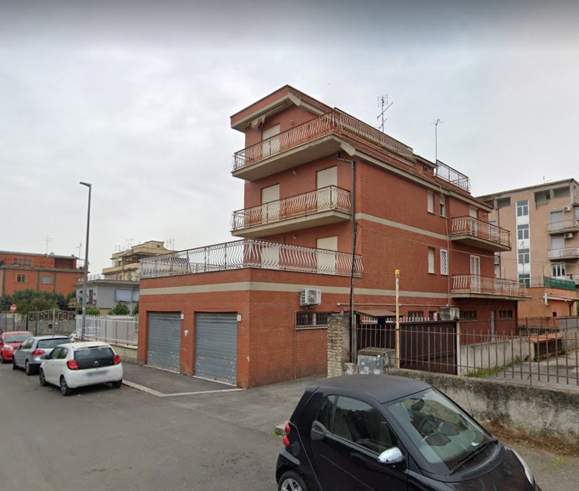 Box/Garage 19mq in vendita a Roma