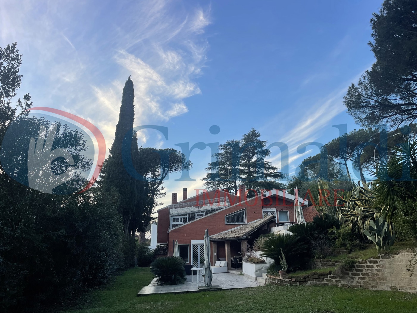 Villa con box doppio a Roma