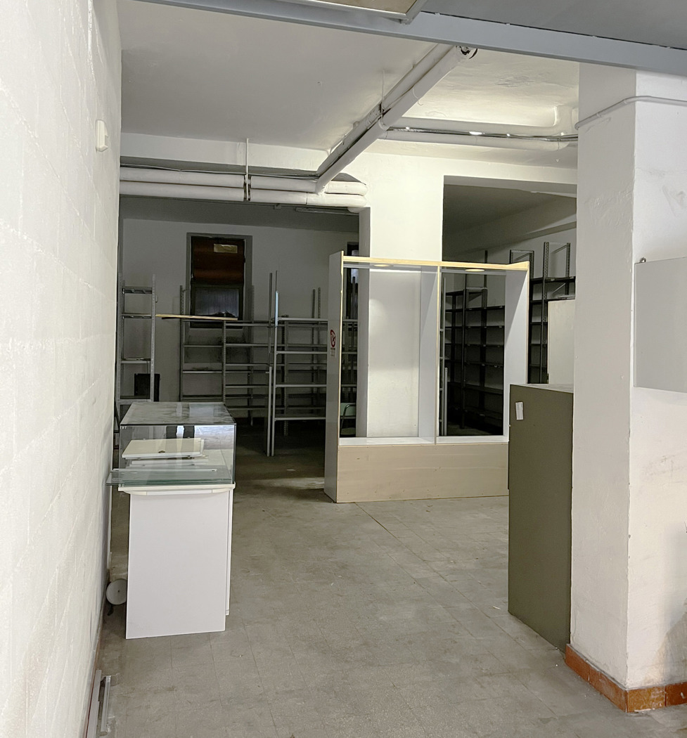 Box/Garage 91mq in affitto a Roma