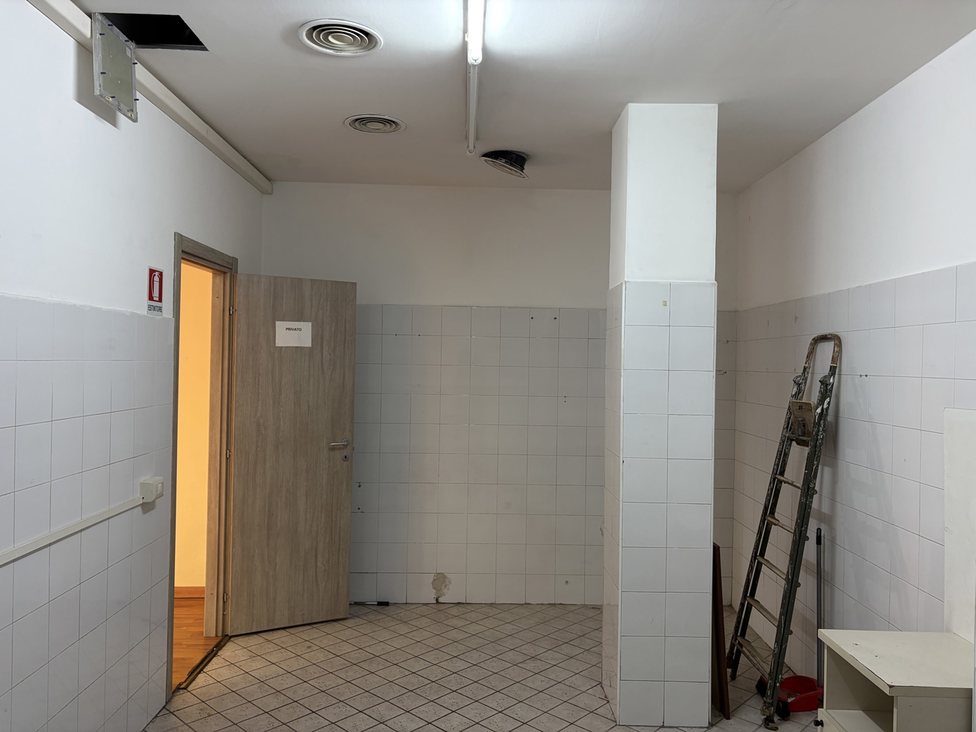 Negozio in vendita a Roma