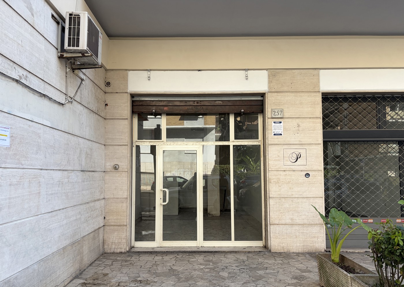 Negozio in affitto a Roma