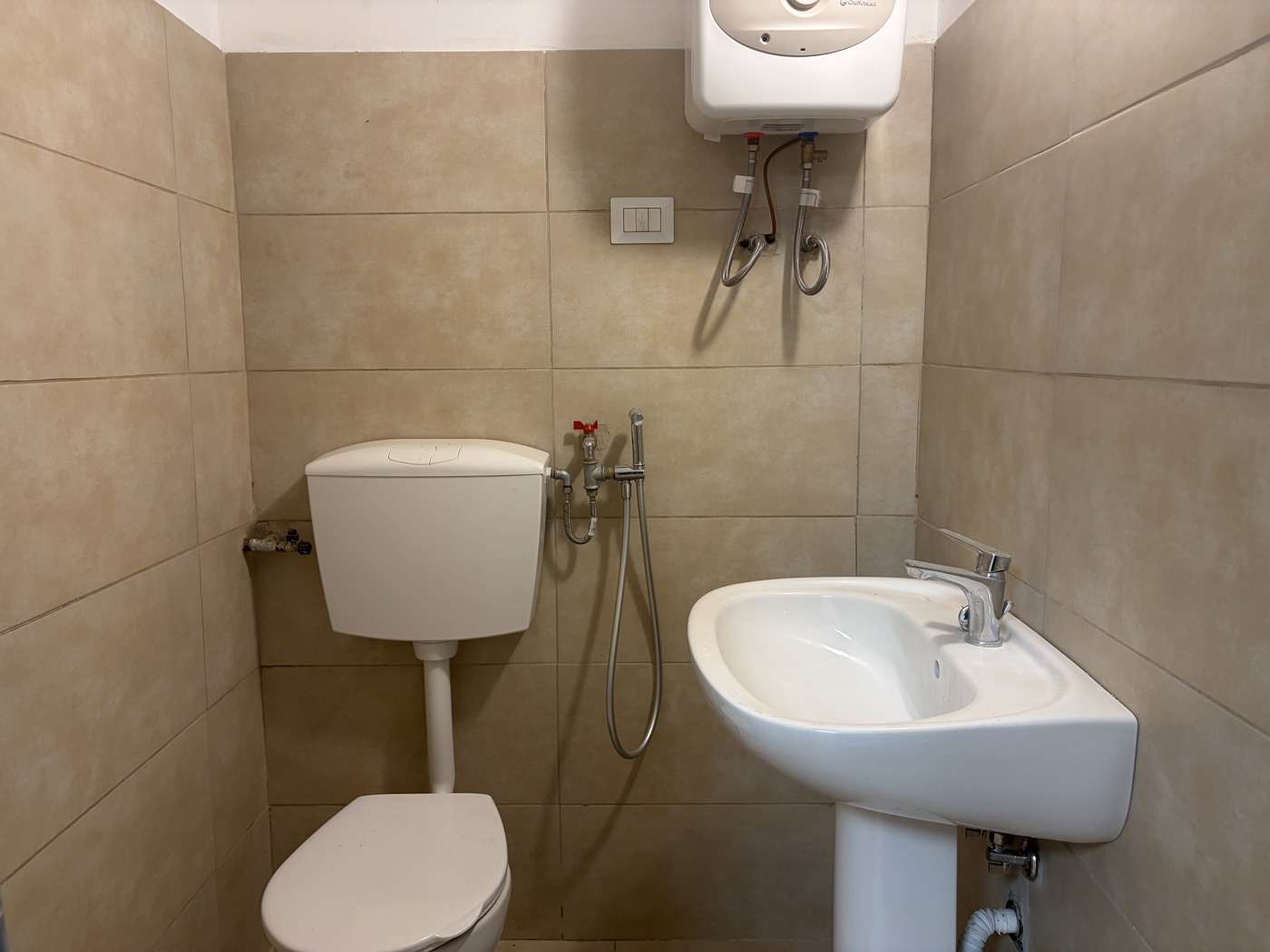 Negozio ristrutturato a Roma