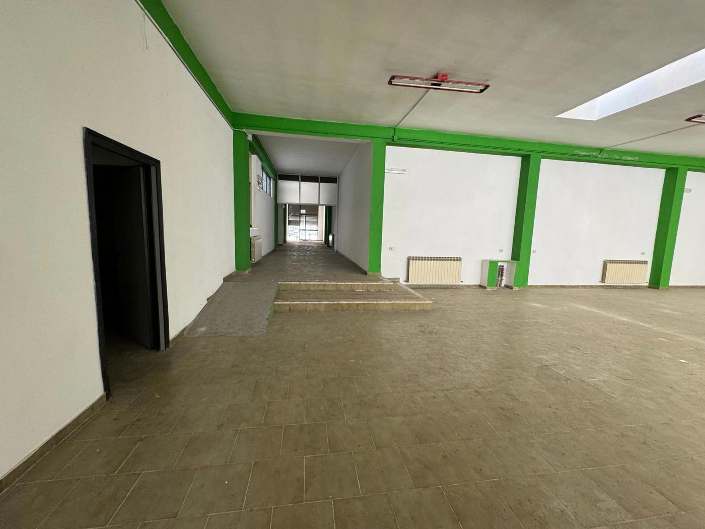 Negozio in vendita a Bari