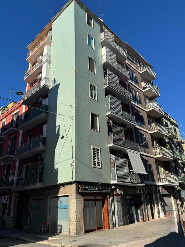 Trilocale ristrutturato a Bari