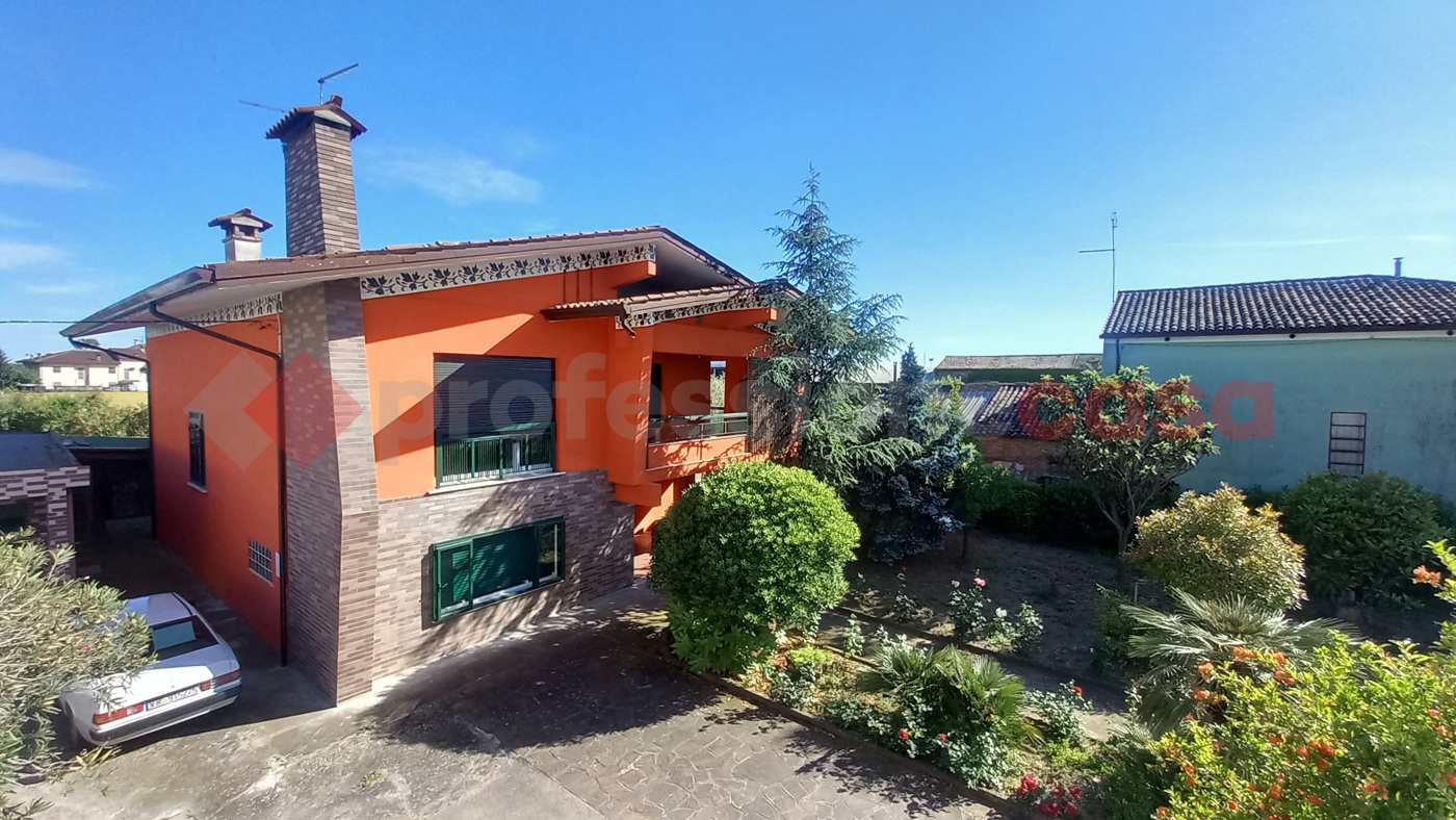Casa indipendente in vendita a Roveredo di Gu