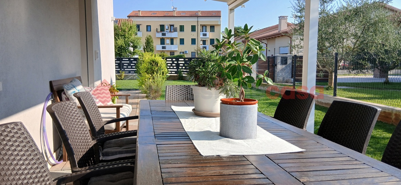 Villa Bifamiliare nuova a Pressana