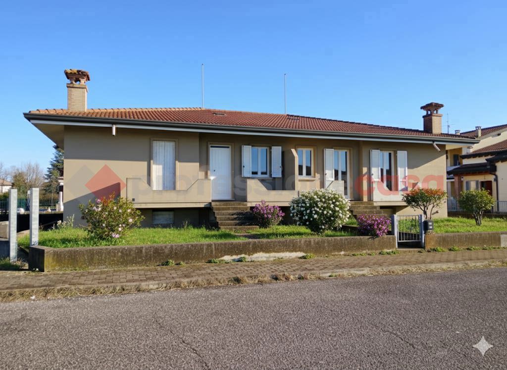 Villa Bifamiliare classe A4 a Ronco all'Adige