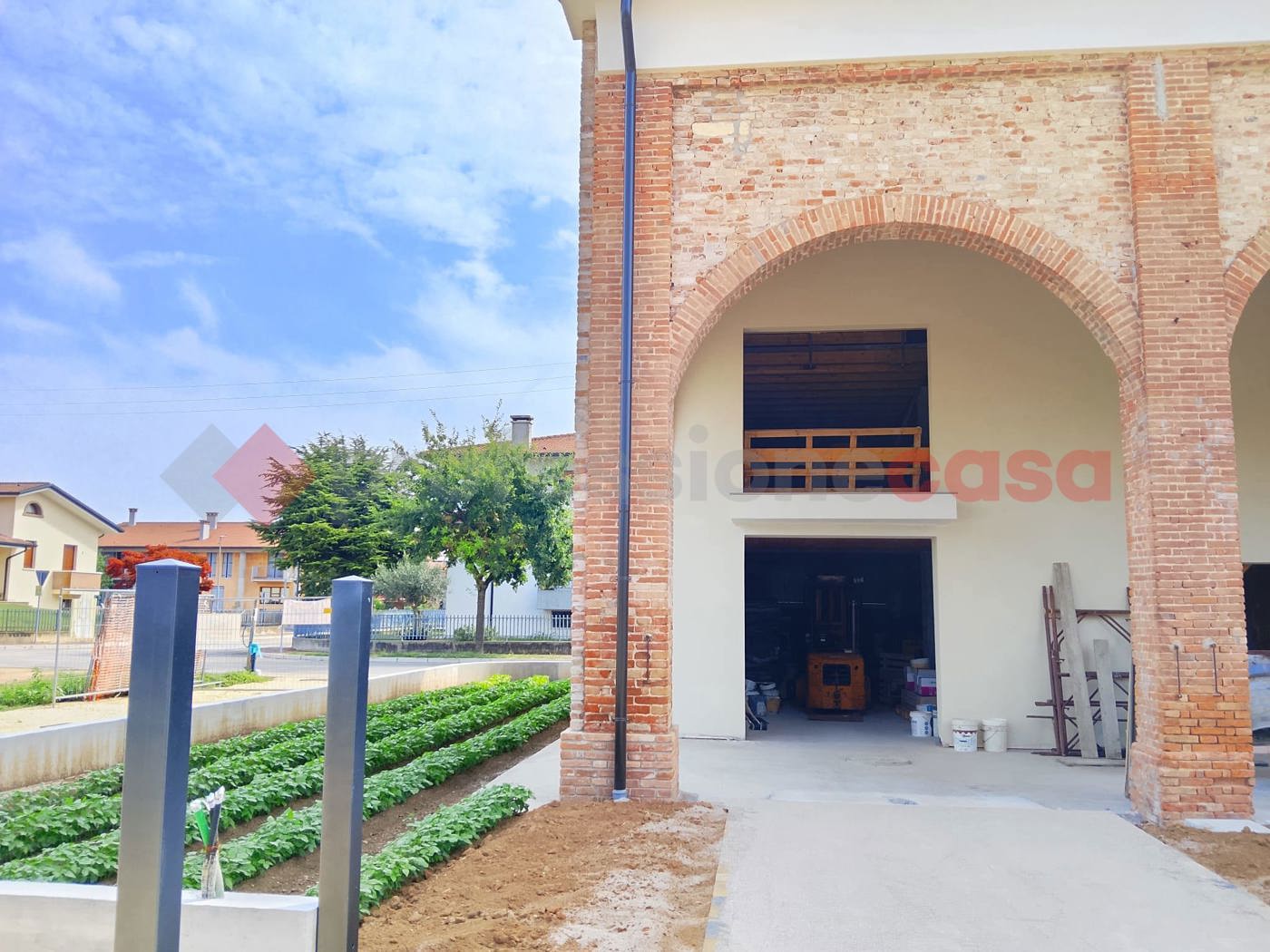 Villa nuova a Roveredo di Gu�