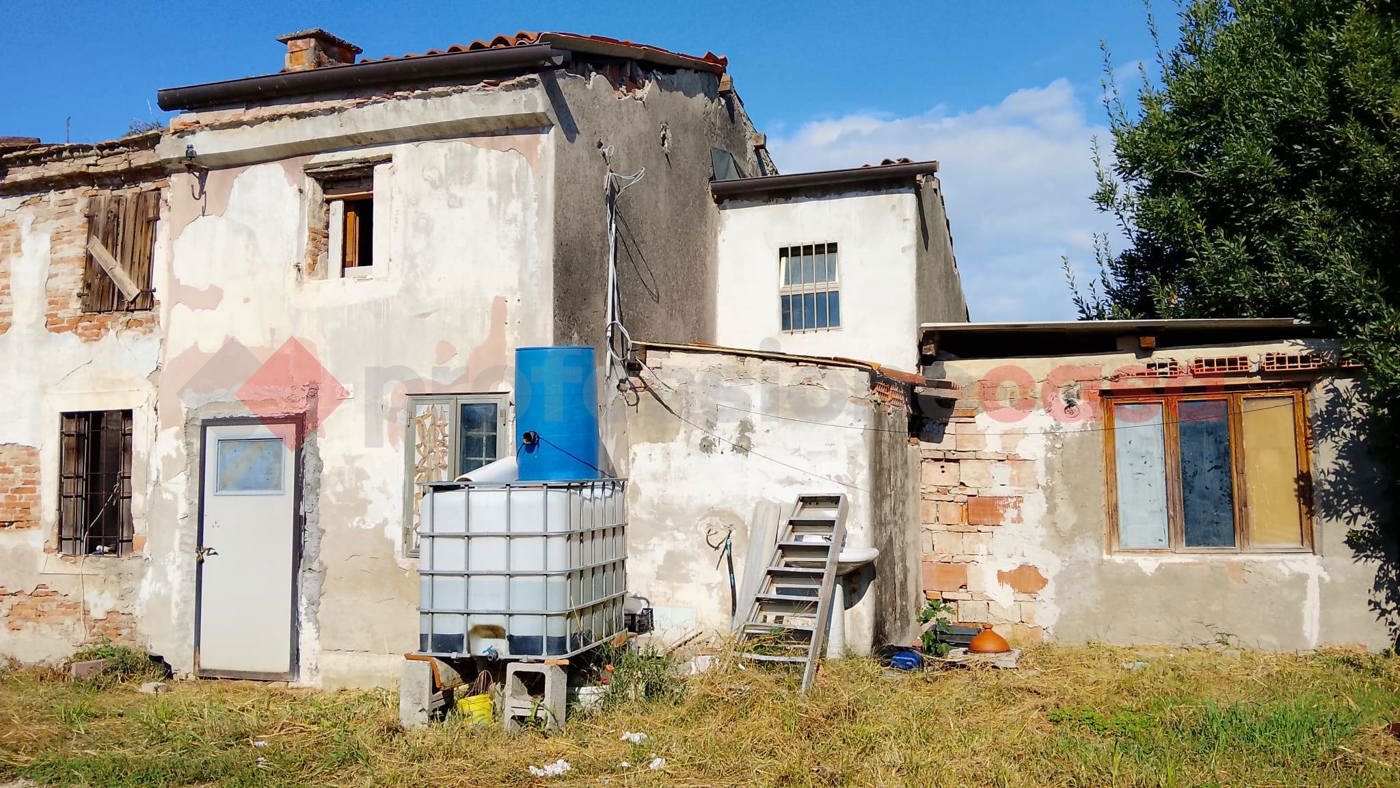 Rustico in vendita a Roverchiara