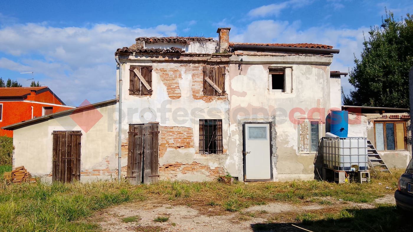 Rustico in vendita a Roverchiara