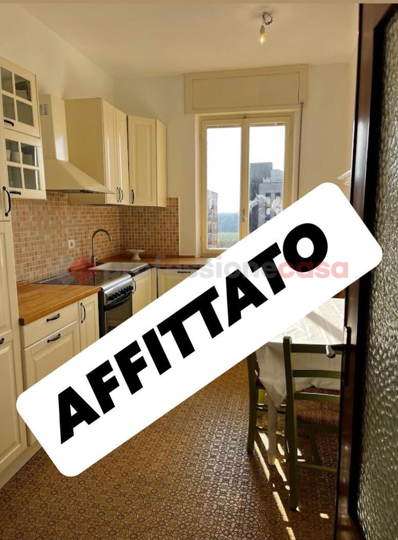 Quadrilocale arredato in affitto a Verona
