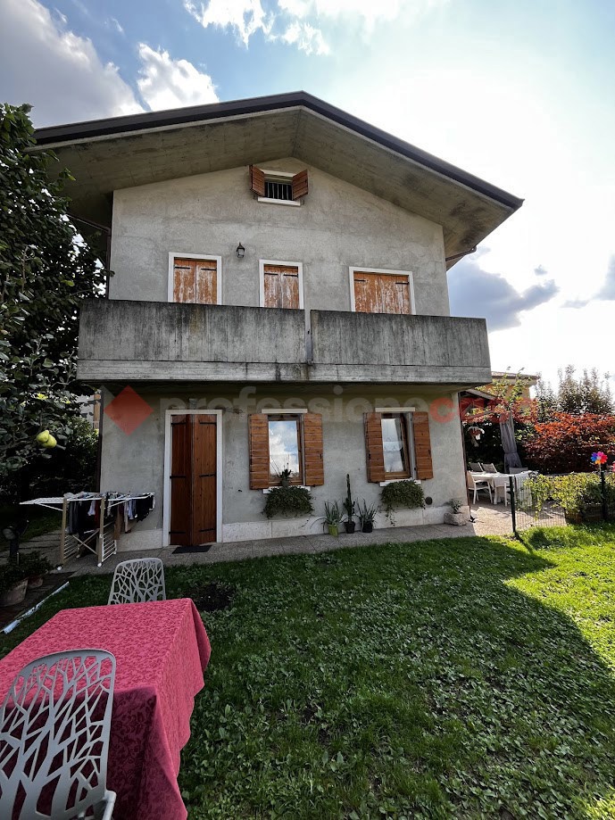 Quadrilocale con giardino a San Pietro in Cariano