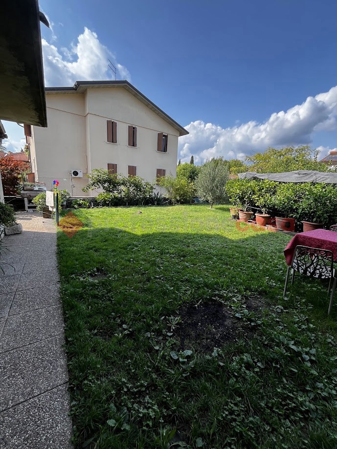 Quadrilocale con giardino a San Pietro in Cariano