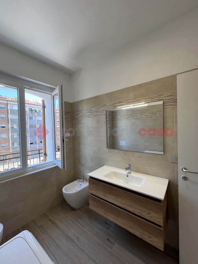 Quadrilocale arredato in affitto a Verona