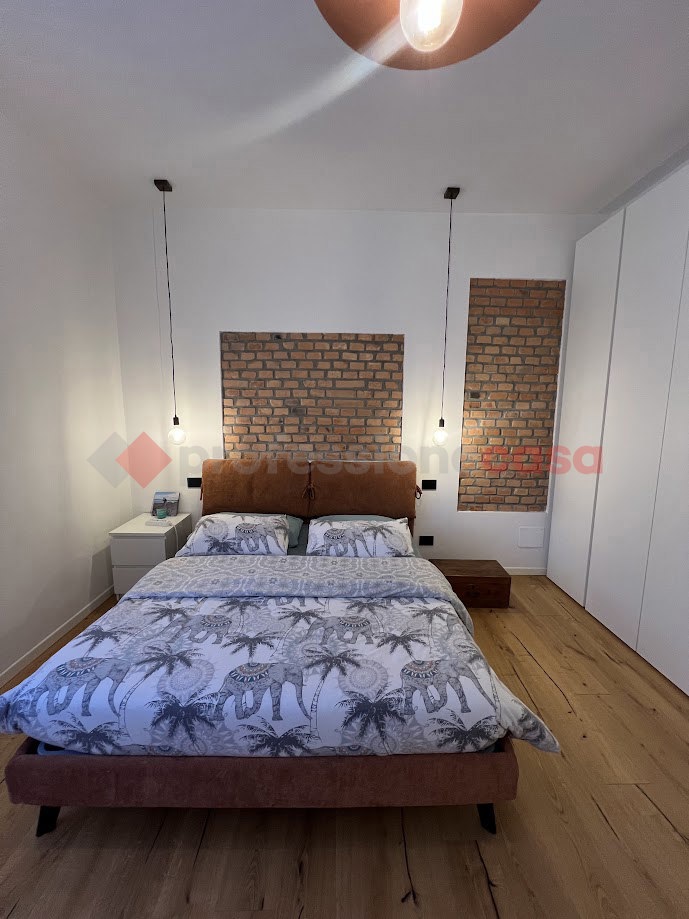 Trilocale arredato in affitto a Verona