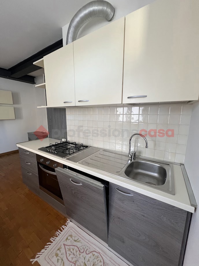 Casa indipendente arredata in affitto a Verona