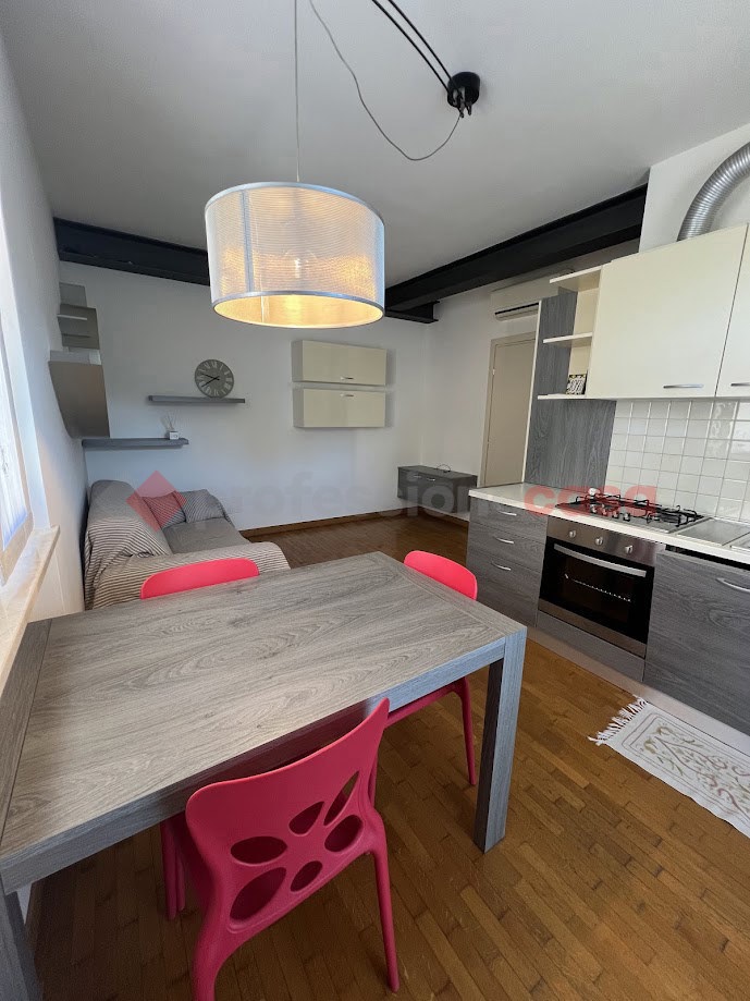 Casa indipendente arredata in affitto a Verona